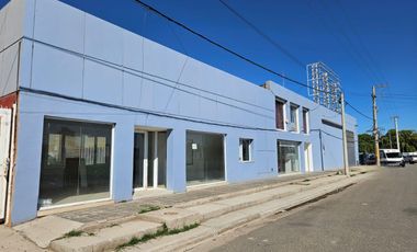 ALQUILER de Galpón  con Oficinas frente ruta 22