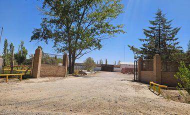 ALQUILER 3 Galpones más 6.300m2 de Predio libre en Cipolletti