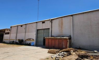 ALQUILER 3 Galpones más 6.300m2 de Predio libre en Cipolletti