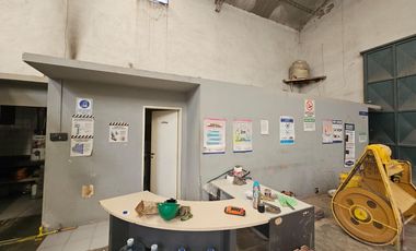 ALQUILER 3 Galpones más 6.300m2 de Predio libre en Cipolletti