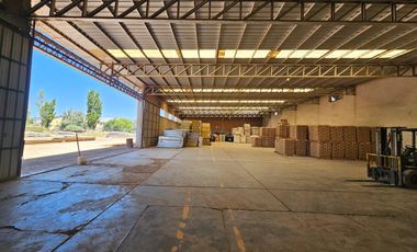 ALQUILER 3 Galpones más 6.300m2 de Predio libre en Cipolletti
