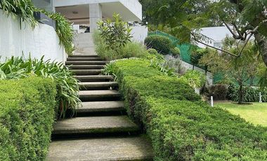 Casa en renta en Club de Golf Valle Escondido con jardín espectacular