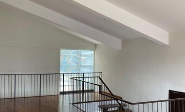 Casa en renta en Club de Golf Valle Escondido con jardín espectacular