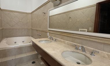 Casa en renta en Coto San Bernardo, Zapopan