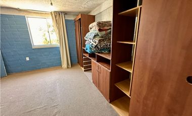 VENDO CASA EN INVICA 2D 1B  EXCELENTE ESTADO