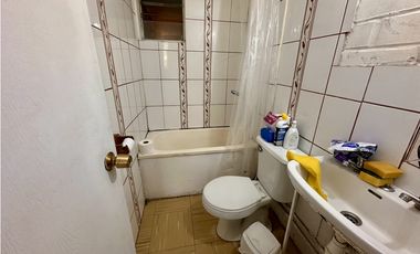 VENDO CASA EN INVICA 2D 1B  EXCELENTE ESTADO