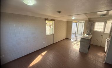VENDO CASA EN INVICA 2D 1B  EXCELENTE ESTADO