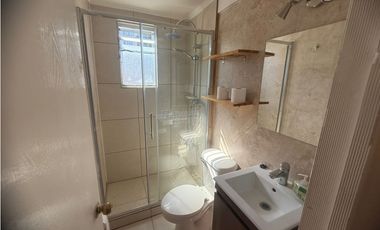 VENDO CASA EN INVICA 2D 1B  EXCELENTE ESTADO