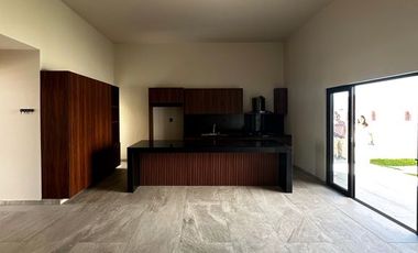 Venta casa Villlas de Irapuato UN PISO Privada Sant Fe IRAPUATO GUANAJUATO