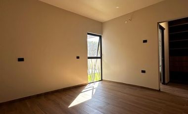 Venta casa Villlas de Irapuato UN PISO Privada Sant Fe IRAPUATO GUANAJUATO