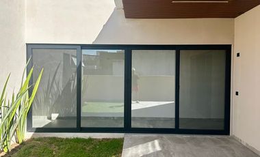 Venta casa Villlas de Irapuato UN PISO Privada Sant Fe IRAPUATO GUANAJUATO