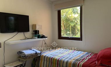 Departamento en Primer piso con amplio jardín