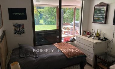 Departamento en Primer piso con amplio jardín