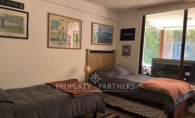 Departamento en Primer piso con amplio jardín