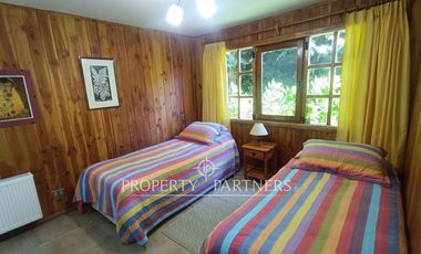 Casa en condominio orilla Lago Calafquén – Vista a 3 volcanes