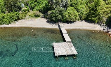 Casa en condominio orilla Lago Calafquén – Vista a 3 volcanes
