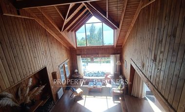 Casa en condominio orilla Lago Calafquén – Vista a 3 volcanes