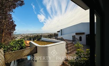 Extraordinaria Casa con Distintos Niveles y Espectacular vista hacia toda la Ciudad de La Serena