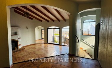 Extraordinaria Casa con Distintos Niveles y Espectacular vista hacia toda la Ciudad de La Serena