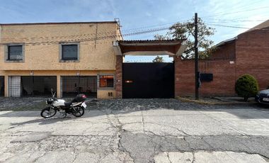 Casa en venta en condominio con seguridad 24/7 – Tlalpan