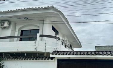 VENTA CASA RENTERA EN SALINAS CERCA DEL COLEGIO RUBIRA (AA)