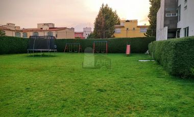 Casa AMUEBLADA en renta Lomas de San Isidro, Metepec Estado de México.