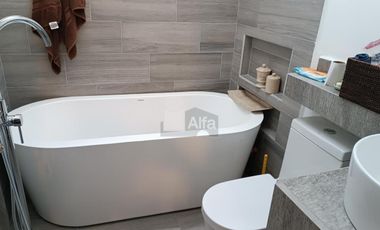 Casa AMUEBLADA en renta Lomas de San Isidro, Metepec Estado de México.