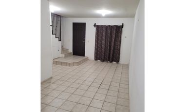 CASA EN RENTA COLONIA PRIVADA LA PURISIMA