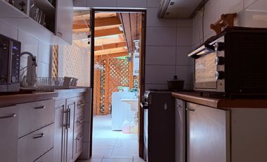 Venta de casa en condominio, potencial para ampliar