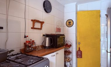 Venta de casa en condominio, potencial para ampliar