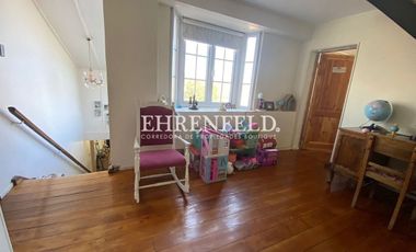 Miraflores,Viña del Mar.  Amplia casa con buena conectividad.