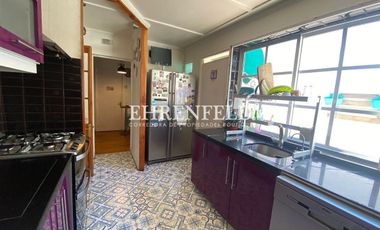 Miraflores,Viña del Mar.  Amplia casa con buena conectividad.