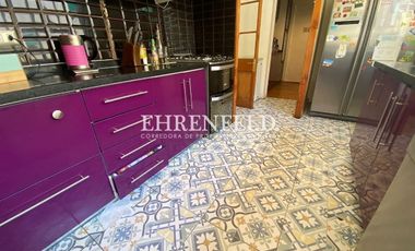 Miraflores,Viña del Mar.  Amplia casa con buena conectividad.