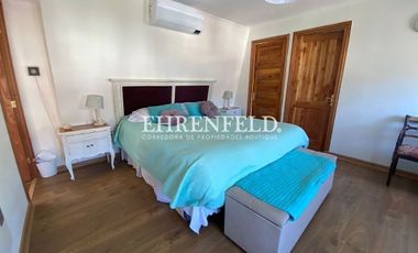 Miraflores,Viña del Mar.  Amplia casa con buena conectividad.