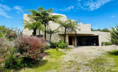 ARRIENDO ESPECTACULAR CASA SIKASUE LA CALERA