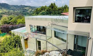 ARRIENDO ESPECTACULAR CASA SIKASUE LA CALERA