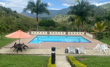 FINCA EN VENTA UBICADA EN HISPANIA SECTOR SEVILLA