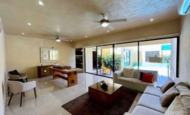 Hermosa Casa en  RENTA  en privada ubicada en  Conkal Norte