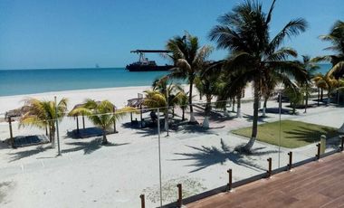 Casa en renta en Ciudad del Carmen, Fracc con playa y alberca