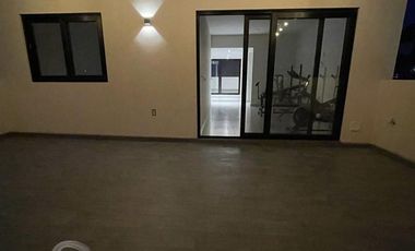 CASA RESIDENCIAL EN LOMAS DEL PARAÍSO GUADALAJARA