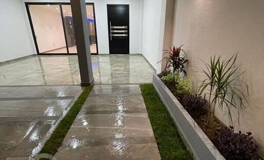 CASA RESIDENCIAL EN LOMAS DEL PARAÍSO GUADALAJARA