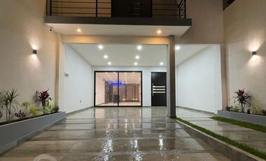 CASA RESIDENCIAL EN LOMAS DEL PARAÍSO GUADALAJARA