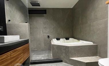 CASA RESIDENCIAL EN LOMAS DEL PARAÍSO GUADALAJARA