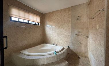 CASA PARA OFICINA O NEGOCIO EN RENTA, IZAMAL, YUCATAN