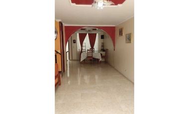 Casa En La Urbanización El Tesoro En La Mesa