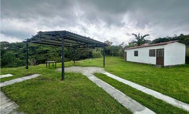 SE VENDE CASA CAMPESTRE PREFABRICADA VA CIRCASIA - SECTOR LOS PINOS