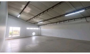 BODEGA EN ARRIENDO EN ZONA INDUSTRIAL SECTOR DE MONTEVIDEO