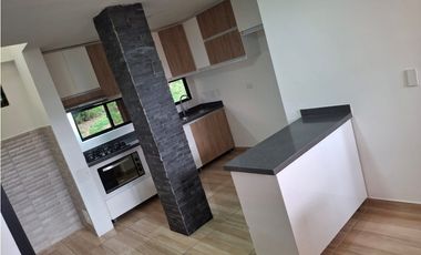 VENDO CASA SECTOR UNICENTRO