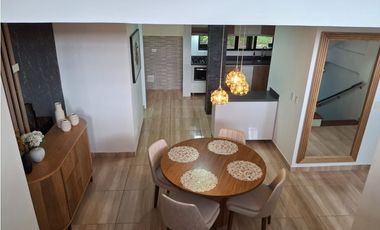 VENDO CASA SECTOR UNICENTRO