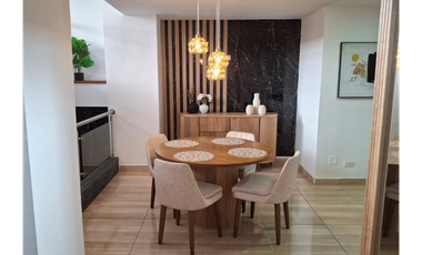 VENDO CASA  AMOBLADA UNICENTRO